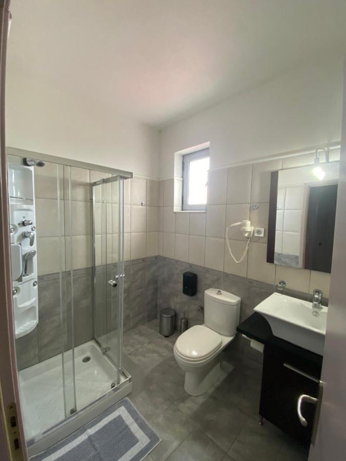 Sozos Inn Hotel فونيتسا المظهر الخارجي الصورة